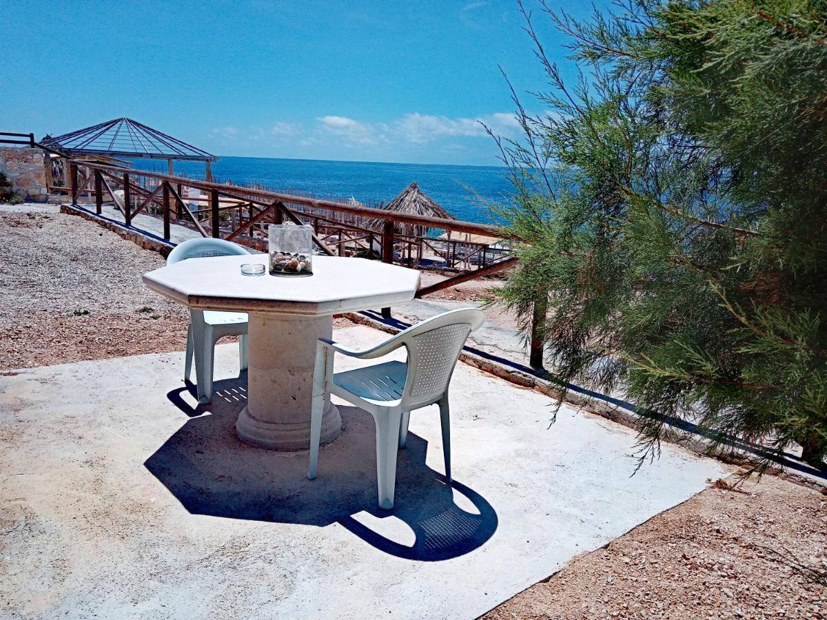 Caravan Fishing Spot Porto Roxa Agios Leon Extérieur photo